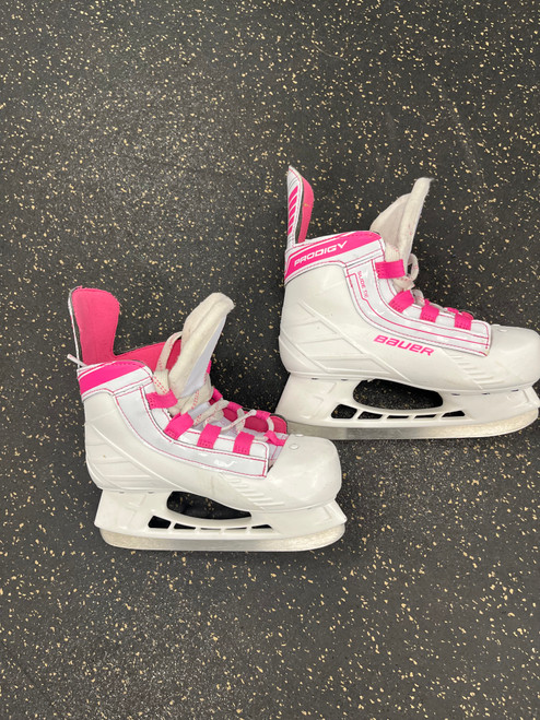 Vist Large View of Product Image Which is Used Bauer PRODIGY Junior Hockey Skate Junior 01 11774-S000082224
