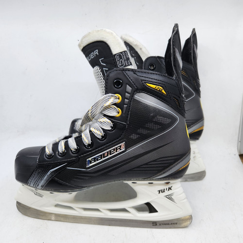 Vist Large View of Product Image Which is Used Bauer SUPREME 170 Junior Hockey Skate Junior 05 10589-S000416539