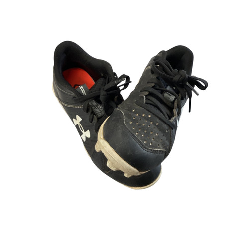 Vist Large View of Product Image Which is Used Under Armour Jr FB Cleats Black Junior 01.5