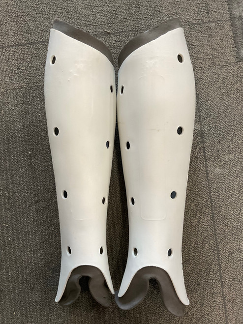 Vist Large View of Product Image Which is Used WHITE FIELD HOCKEY SHINGUARDS FH Shin Guards White 14 1/2" 11614-S000218205