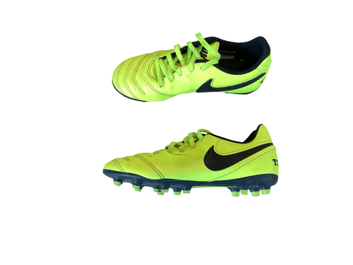Vist Large View of Product Image Which is Used Nike Soccer Cleats Yellow Junior 04