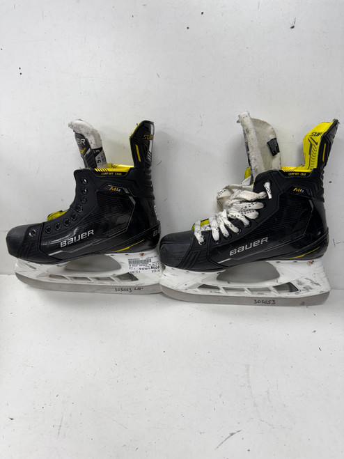 Vist Large View of Product Image Which is Used Bauer SUPREME M4 Intermediate Hockey Skate Intermediate 5.5 (new= $400) 11891-S000305053