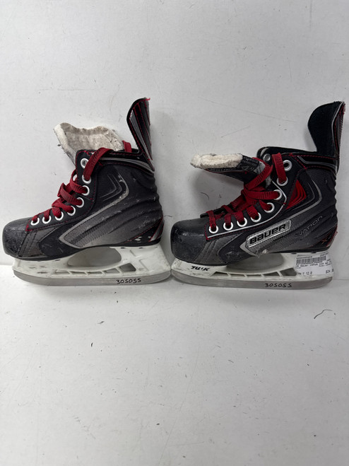 Vist Large View of Product Image Which is Used Bauer VAPOR X40 Youth Hockey Skate Youth 12.0 11891-S000305055