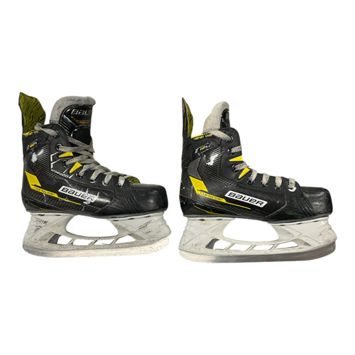 Vist Large View of Product Image Which is Used Bauer SUPREME M4 Junior Hockey Skate Junior 03.5 11362-S000161730