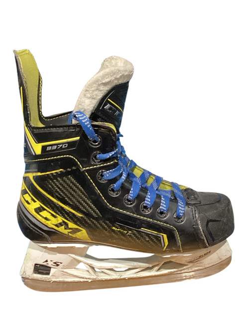 Vist Large View of Product Image Which is Used CCM SUPER TACKS 9370 Junior Hockey Skate None Junior 02.5