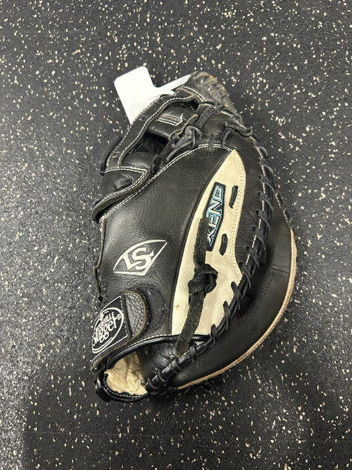 Vist Large View of Product Image Which is Used Louisville Slugger XN14-BK FP CMITT BB/SB Catchers RH Throw Black 33" 11726-S000284432