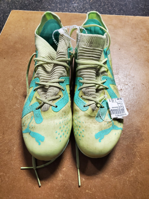 Vist Large View of Product Image Which is Used Puma Soccer Cleats Yellow Junior 03.5