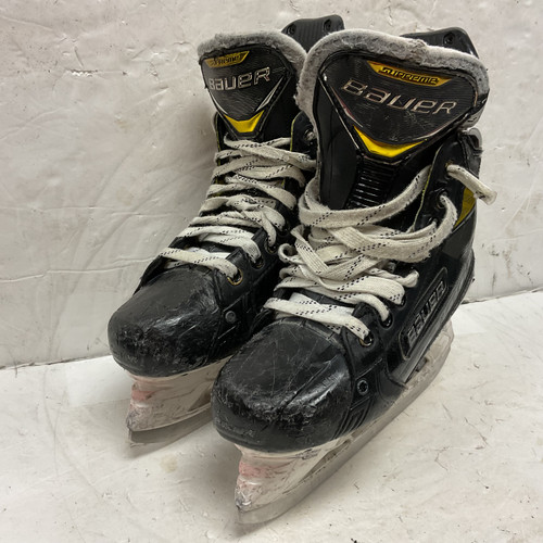 Vist Large View of Product Image Which is Used Bauer SUPREME 3S PRO Intermediate Hockey Skate Intermediate 4.0 11855-S000188698