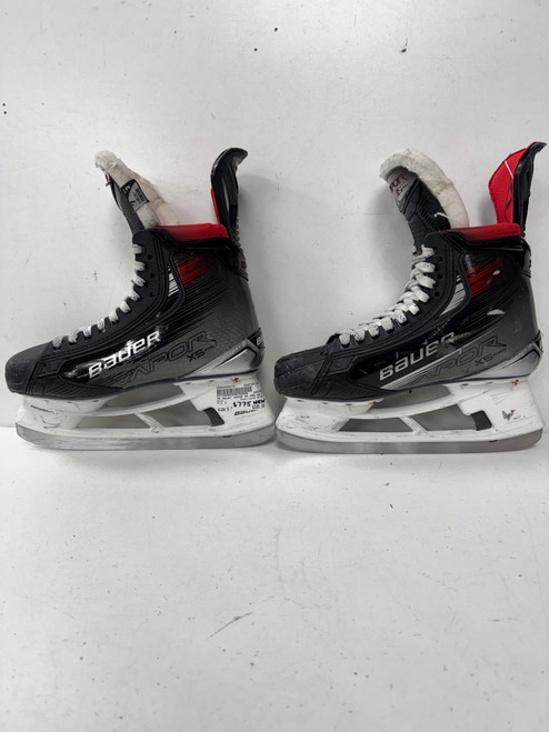 Vist Large View of Product Image Which is Used Bauer VAPOR X5 PRO Senior Hockey Skate Senior 7 11891-C000305079