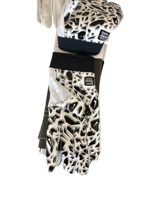 Vist Large View of Product Image Which is New Nike shark white YM 11649-NIKSHARKWHTYM