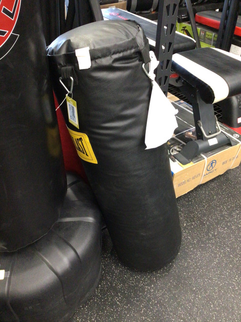 Vist Large View of Product Image Which is Used Everlast 70 LB HEAVY BAG Boxing Heavy Bag Black 70 lb 11752-S000067942