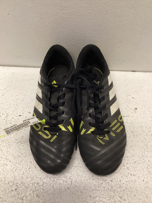 Vist Large View of Product Image Which is Used Adidas MESSI Soccer Cleats Black Junior 01