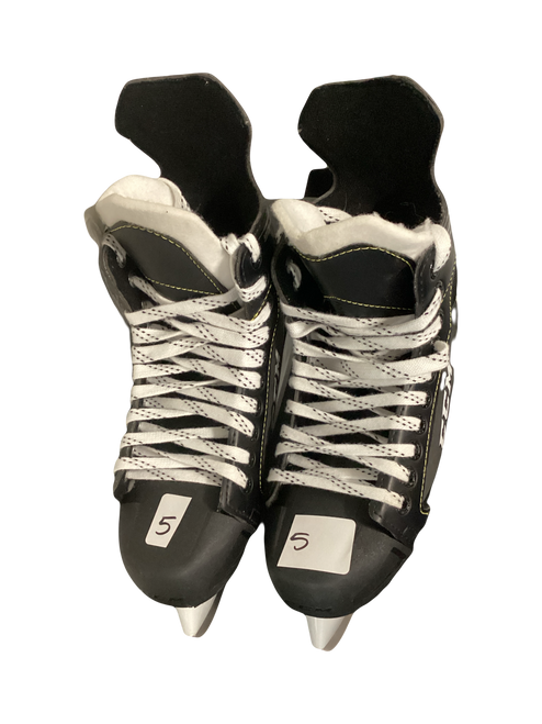 Vist Large View of Product Image Which is Used CCM TACKS 9040 Senior Hockey Skate Senior 5