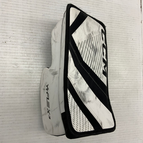 Vist Large View of Product Image Which is Used CCM YT FLEX 3 Youth Goalie Blocker Black 11762-S000067032