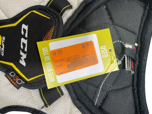 Vist Large View of Product Image Which is Used CCM SUPER TACKS D30 Youth Shoulder Pads MD
