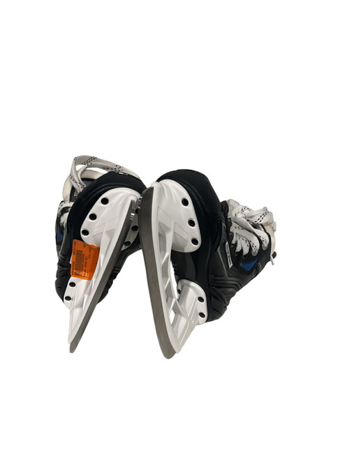 Vist Large View of Product Image Which is Used Bauer VAPOR VOLT Youth Hockey Skate Youth 09.0 11847-S000028206