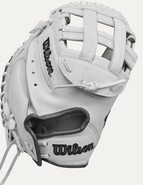 Vist Large View of Product Image Which is Used Wilson A1000 BB/SB Catchers RH Throw White 33" 11851-S000035502