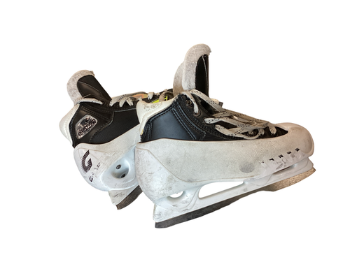 Vist Large View of Product Image Which is Used Graf GOALER PRO SIZE 5 Junior Goalie Skate Junior 05