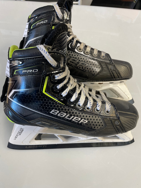 Vist Large View of Product Image Which is Used Bauer PRO Senior Goalie Skate Senior 6.5 11860-S000295281