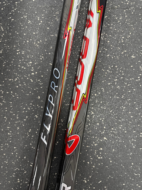 Vist Large View of Product Image Which is New Bauer VAPOR FLYPRO GRIP SR-77 10558-BAR1064903RHTP88