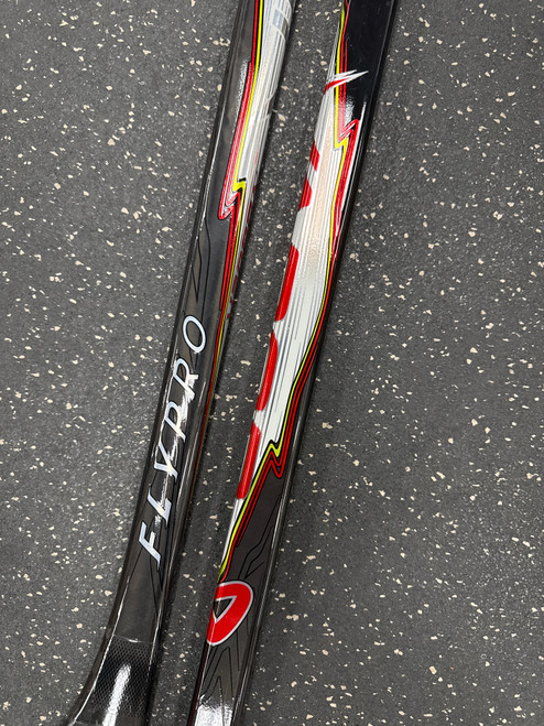 Vist Large View of Product Image Which is New Bauer VAPOR FLYPRO GRIP SR-70
