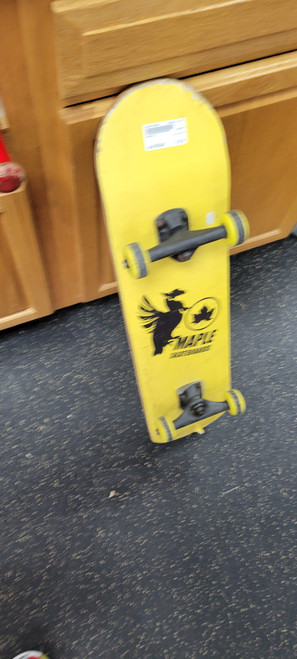 Vist Large View of Product Image Which is Used MAPLE Complete Skateboard None Regular 11497-S000150806