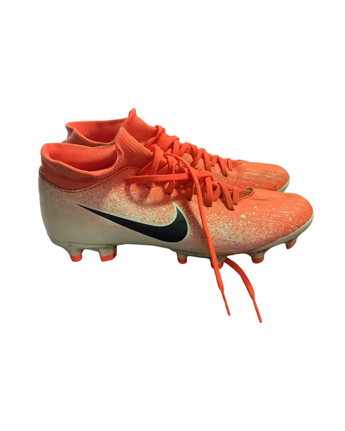 Vist Large View of Product Image Which is Used Nike Soccer Cleats Orange Junior 04.5 11724-S000215795