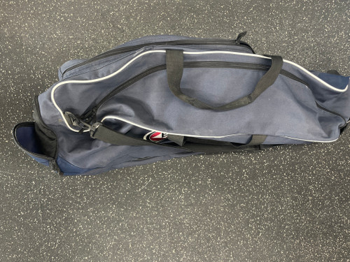 Vist Large View of Product Image Which is Used Easton E100T BAT TOTE BAG BB/SB Player Carry Bag Navy Blue 10589-S000416796