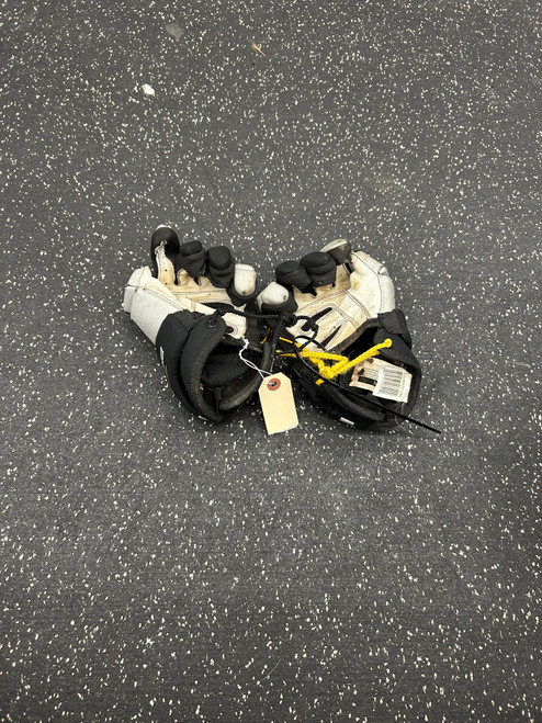 Vist Large View of Product Image Which is Used Brine MATRIX Lacrosse Gloves Junior None 10" 11162-C000433228
