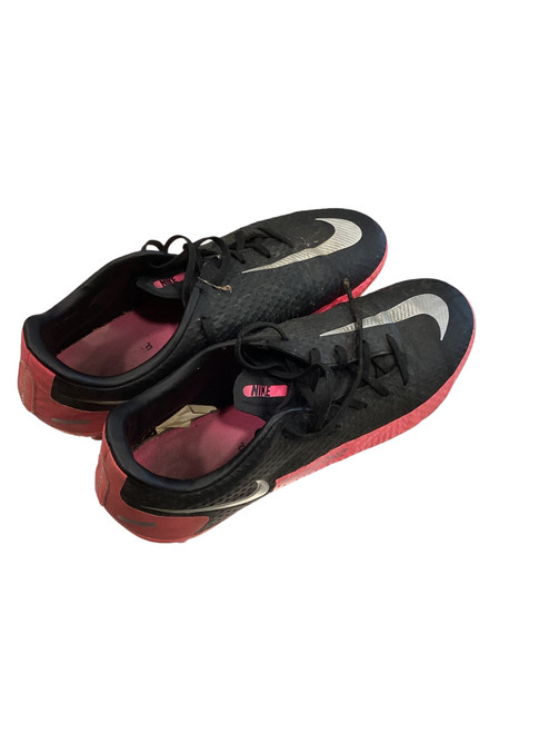 Vist Large View of Product Image Which is Used Nike Soccer Cleats Cardinal And Black Junior 05.5