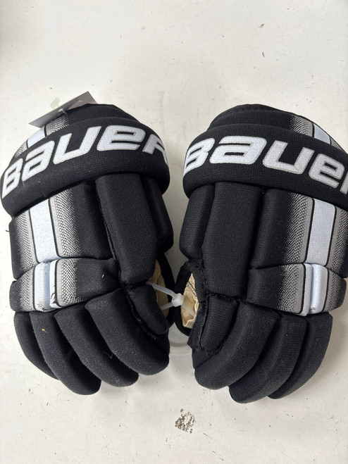 Vist Large View of Product Image Which is Used Bauer SUPREME PRO Youth Gloves Black 10"