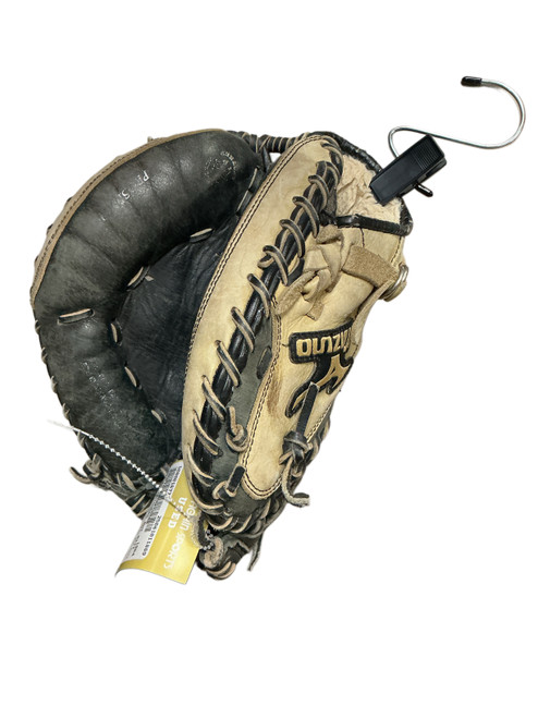 Vist Large View of Product Image Which is Used TAMANACO CATCHERS MITT BB/SB Catchers RH Throw Brown 32"