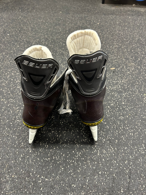 Vist Large View of Product Image Which is Used Bauer SUPREME 180 Senior Hockey Skate Senior 9 11162-S000433380