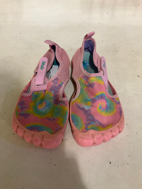 Vist Large View of Product Image Which is Used Water Shoes Y Pink Adjustable