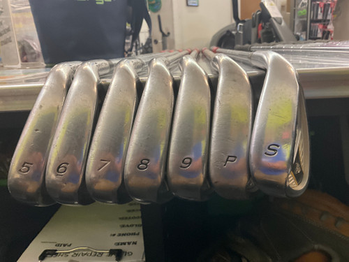 Vist Large View of Product Image Which is Used Taylormade R7 Mens Complete Set RH 7 Piece