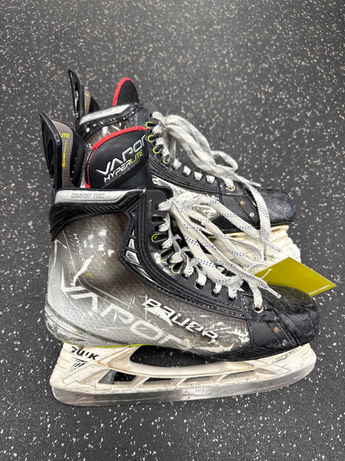 Vist Large View of Product Image Which is Used Bauer VAPOR HYPERLITE Senior Hockey Skate Senior 9