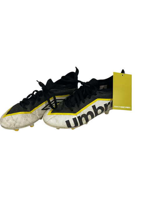 Vist Large View of Product Image Which is Used Umbro Soccer Cleats Yellow Junior 01