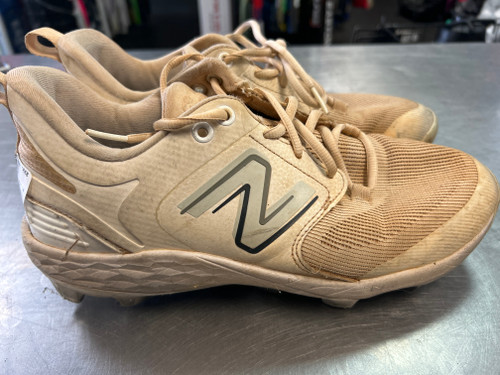 Vist Large View of Product Image Which is Used New Balance CLEATS BB/SB Cleats White Senior 9.5