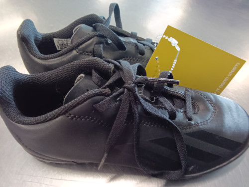 Vist Large View of Product Image Which is Used Adidas Soccer Indoor Shoes Black Junior 01