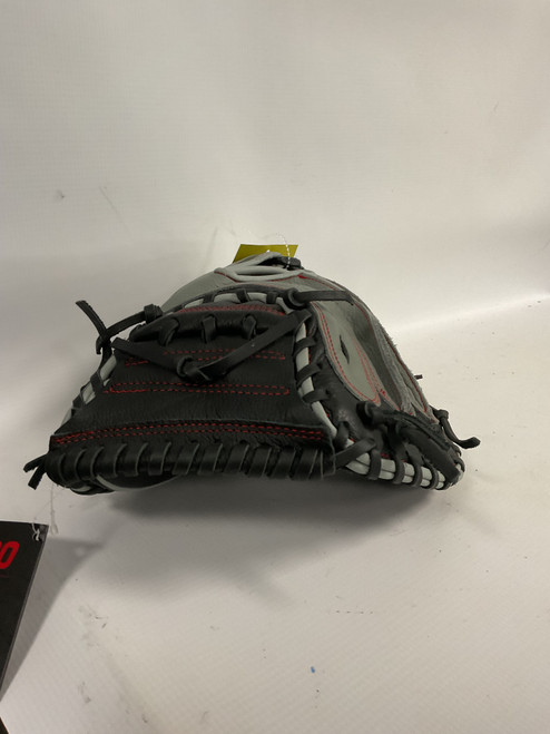 Vist Large View of Product Image Which is Used Wilson A500 CATCHERS MITT BB/SB Catchers RH Throw Grey 32"