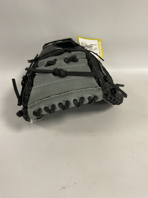 Vist Large View of Product Image Which is Used Wilson A360 CATCHERS MITT BB/SB Catchers RH Throw Black 31 1/2"