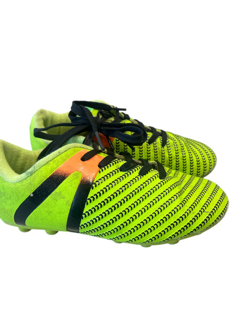 Vist Large View of Product Image Which is Used Vizari Soccer Cleats Neon Green Junior 01