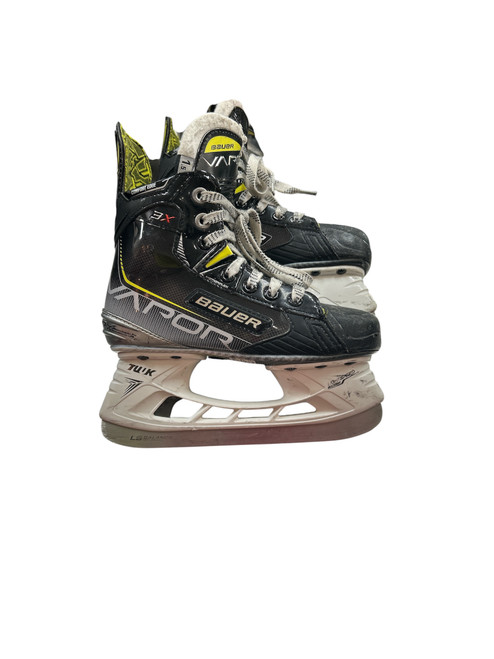 Vist Large View of Product Image Which is Used Bauer VAPOR X3 JR 1.5 SKATES Junior Hockey Skate Junior 01.5
