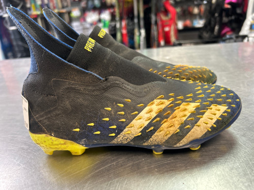 Vist Large View of Product Image Which is Used Adidas Soccer Cleats Black Junior 04