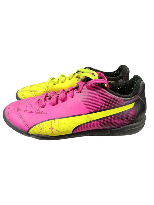 Vist Large View of Product Image Which is Used Puma Soccer Turf Shoes Pink Junior 04