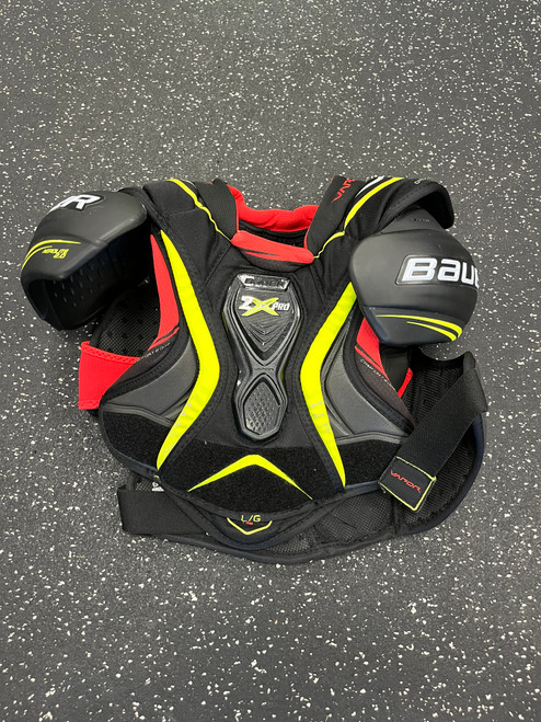 Vist Large View of Product Image Which is Used Bauer VAPOR 2X PRO Junior Shoulder Pads LG
