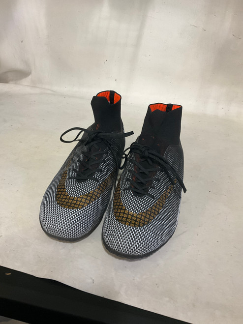 Used Nike Soccer Indoor Shoes Black Senior 7 11790-S000047664 Vist Large View of Product Image Which is Used Nike Soccer Indoor Shoes Black Senior 7