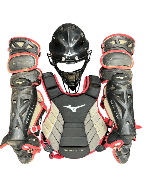 Vist Large View of Product Image Which is Used Mizuno SAMURAI W/ ALLSTAR MASK Catchers Helmet w/Mask Black One Size