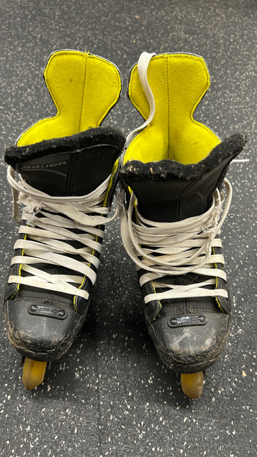 Vist Large View of Product Image Which is Used Bauer RS Roller Hockey Skates Black Junior 04