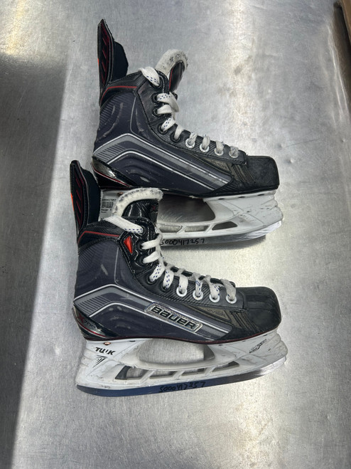 Vist Large View of Product Image Which is Used Bauer X700 Junior Hockey Skate Junior 03